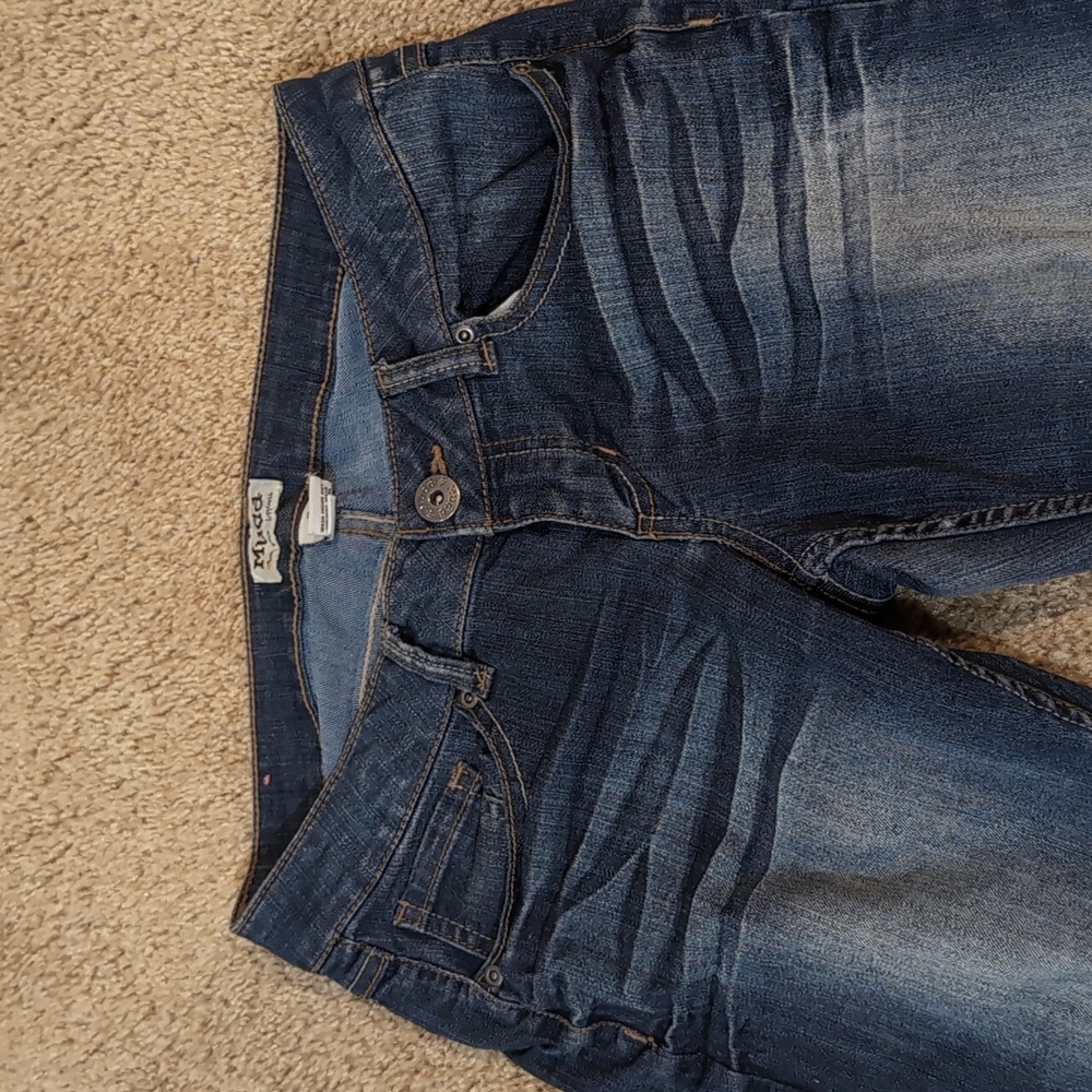 Teen blue jeans. Mudd brand Size 7. Only worn once or twice. - Picture 2 of 3